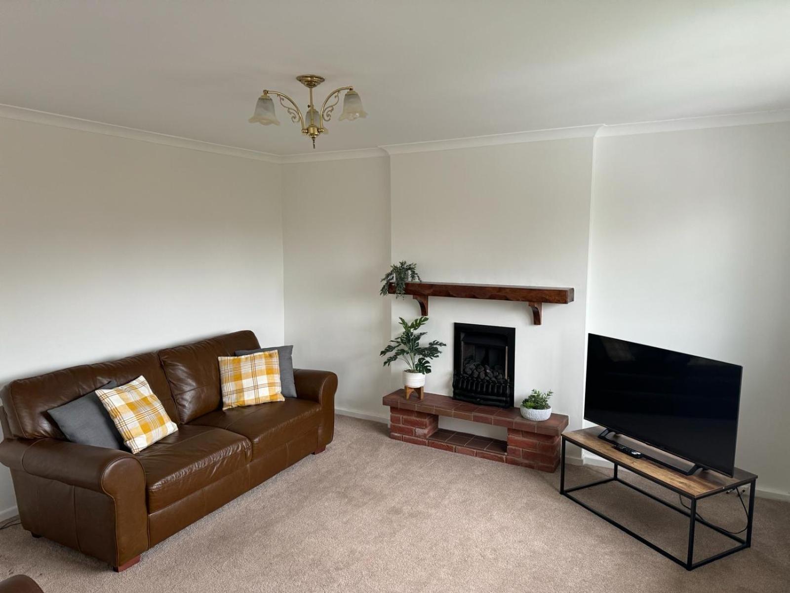 Stratford Upon Avon: 2 Bed Town Centre Apartment, Parking For One Car المظهر الخارجي الصورة