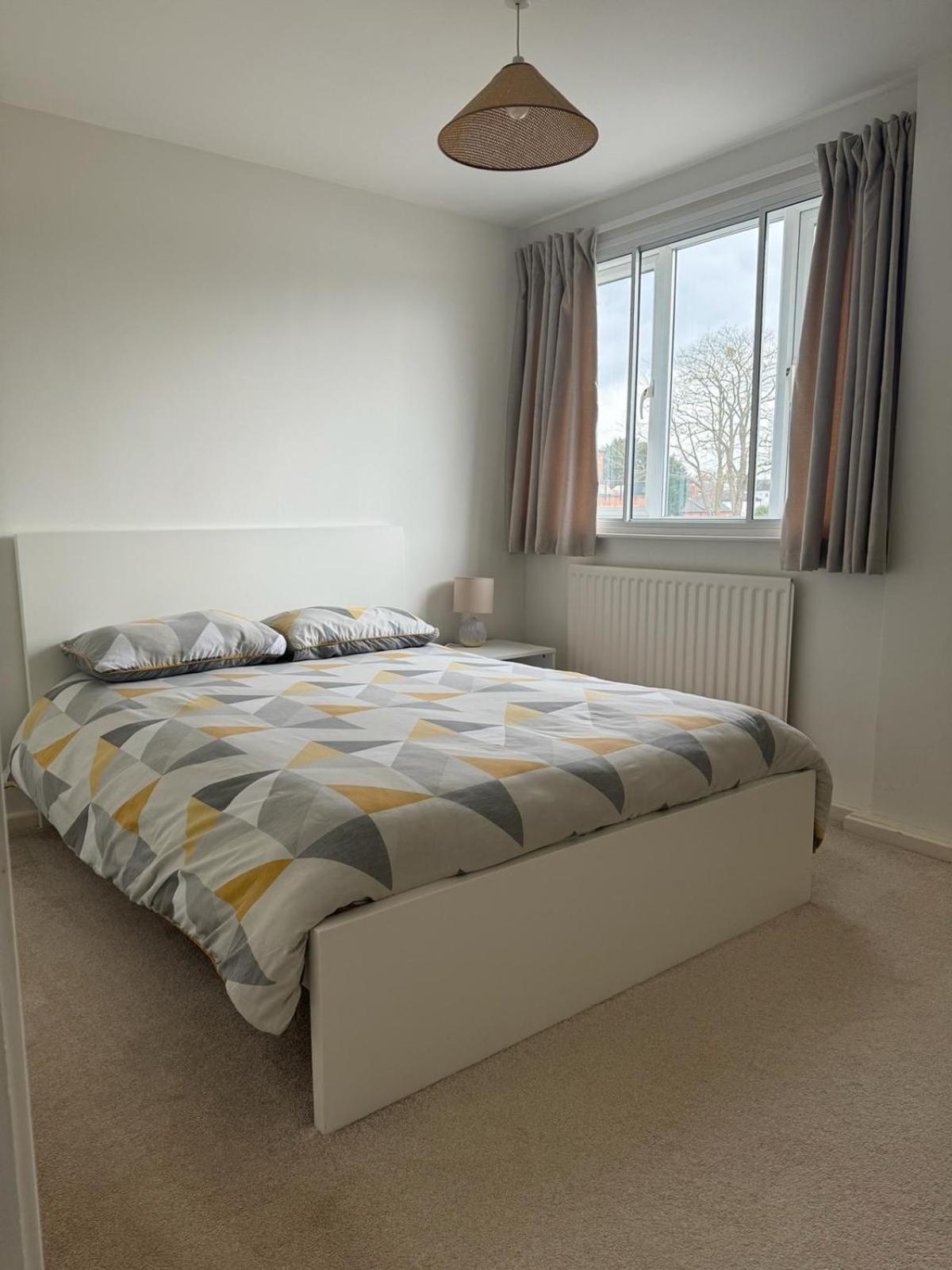 Stratford Upon Avon: 2 Bed Town Centre Apartment, Parking For One Car المظهر الخارجي الصورة