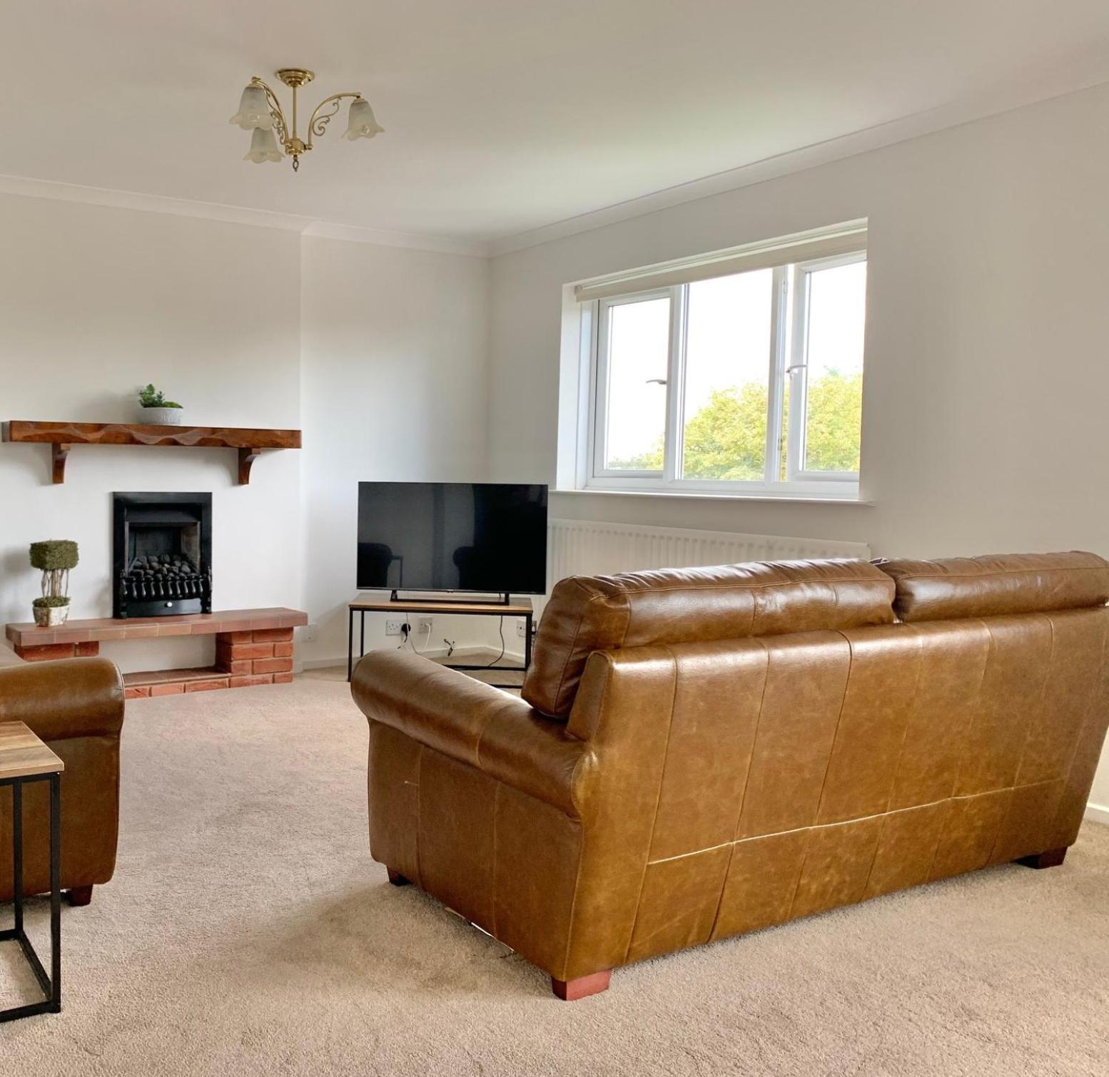 Stratford Upon Avon: 2 Bed Town Centre Apartment, Parking For One Car المظهر الخارجي الصورة