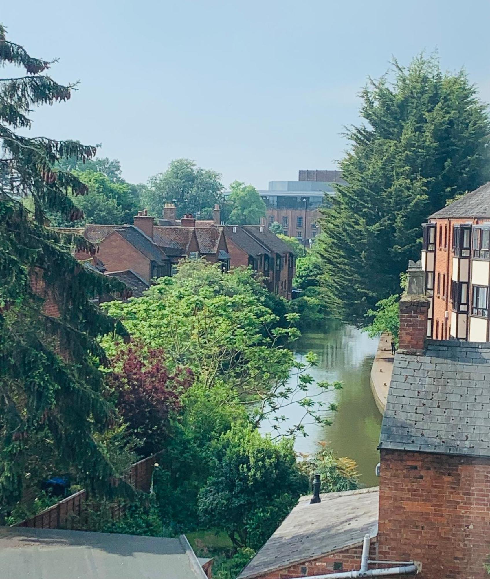 Stratford Upon Avon: 2 Bed Town Centre Apartment, Parking For One Car المظهر الخارجي الصورة